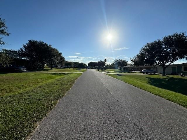 2035 Stone Trace Drive, Rosharon, TX 77583