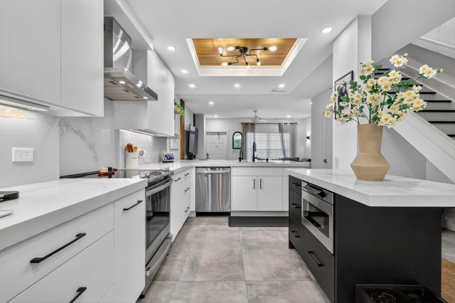 836 Kokomo Key Lane, Delray Beach, FL 33483