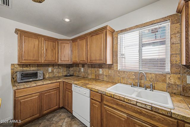 1564 S ROYAL PALM Road, Apache Junction, AZ 85119