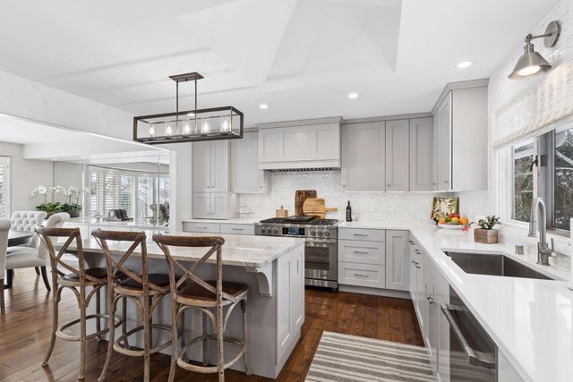 7108 Shannon Drive, Edina, MN 55439