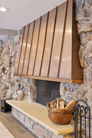 7108 Shannon Drive, Edina, MN 55439