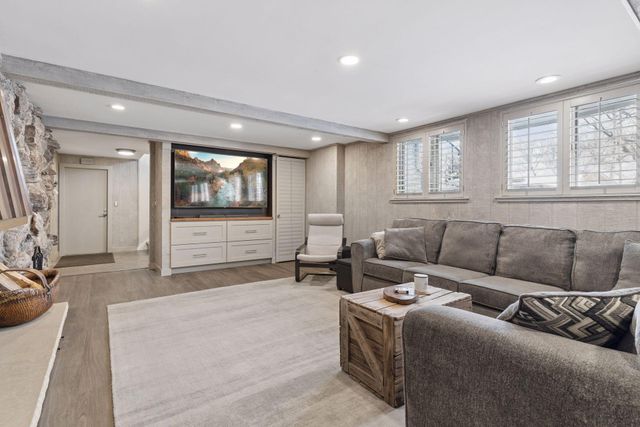 7108 Shannon Drive, Edina, MN 55439