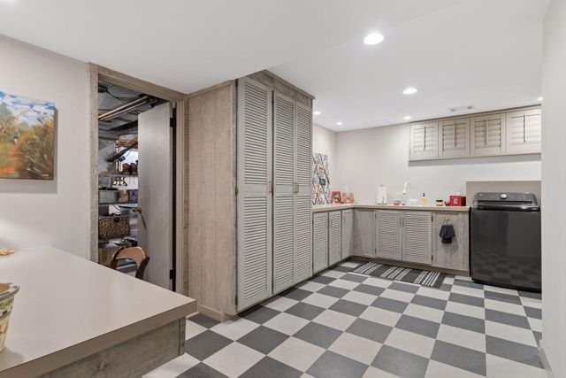 7108 Shannon Drive, Edina, MN 55439