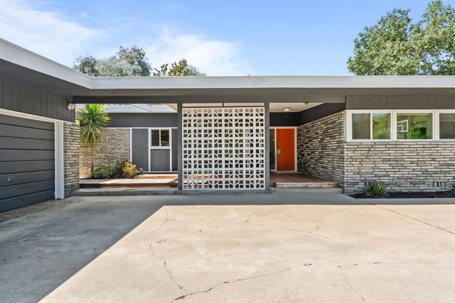 4935 Fair Oaks Blvd, Carmichael, CA 95608