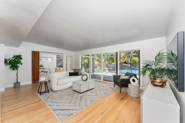 4935 Fair Oaks Blvd, Carmichael, CA 95608