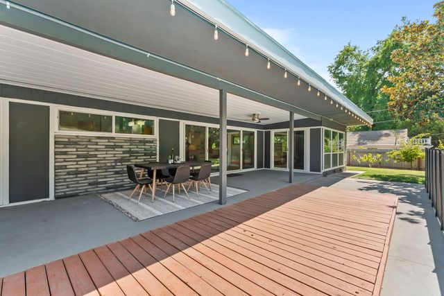 4935 Fair Oaks Blvd, Carmichael, CA 95608