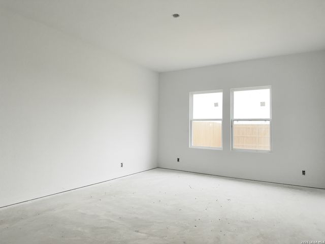 1413 Burrs Ferry Ct, Seguin, TX 78155