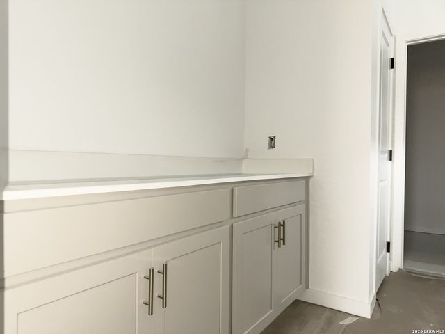 1413 Burrs Ferry Ct, Seguin, TX 78155