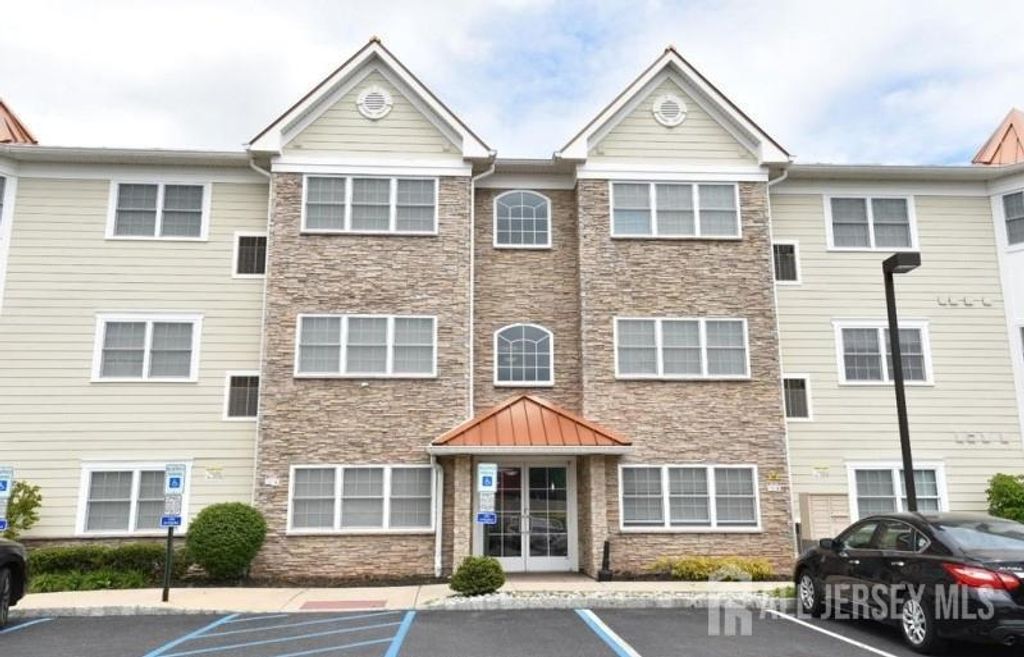 1400 St George Avenue 303, Avenel, NJ 07001