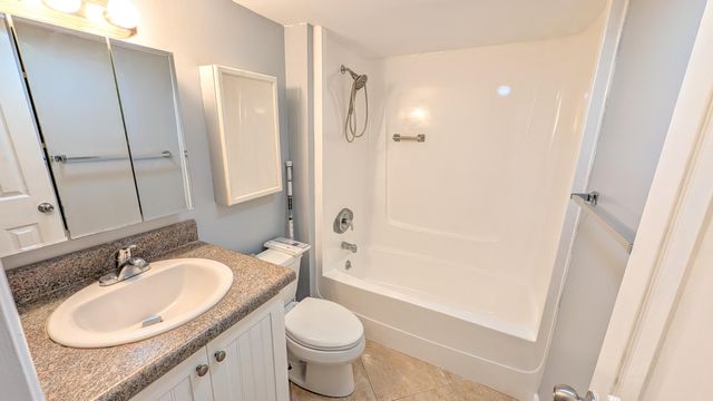 1131 SE 4th Street 1070, Boynton Beach, FL 33435