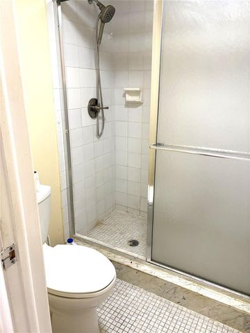3571 Inverrary Drive 209, Lauderhill, FL 33319