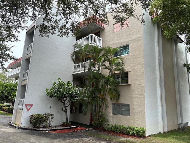 3571 Inverrary Drive 209, Lauderhill, FL 33319
