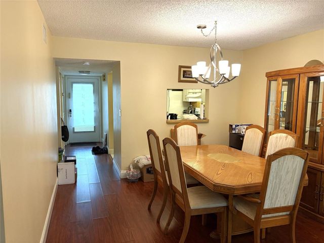 3571 Inverrary Drive 209, Lauderhill, FL 33319