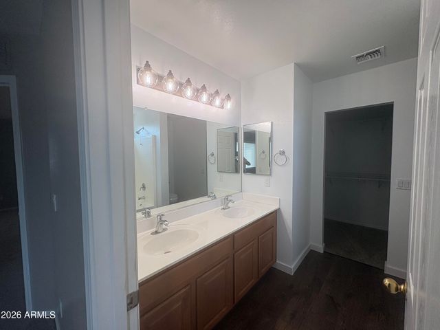 3245 W SANTA CRUZ Avenue W, San Tan Valley, AZ 85144