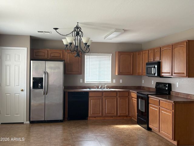 3245 W SANTA CRUZ Avenue W, San Tan Valley, AZ 85144