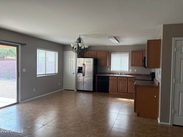 3245 W SANTA CRUZ Avenue W, San Tan Valley, AZ 85144