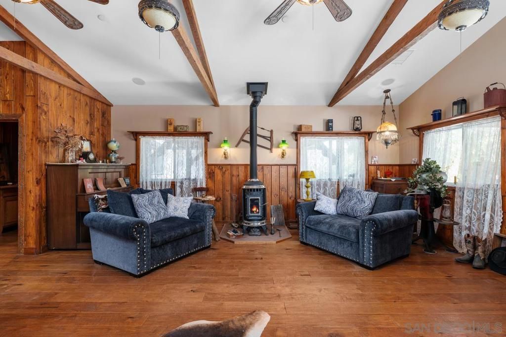 Image 15 of property listing at 23895 Ladrido, Ramona, CA 92065