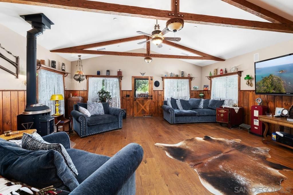 Image 16 of property listing at 23895 Ladrido, Ramona, CA 92065