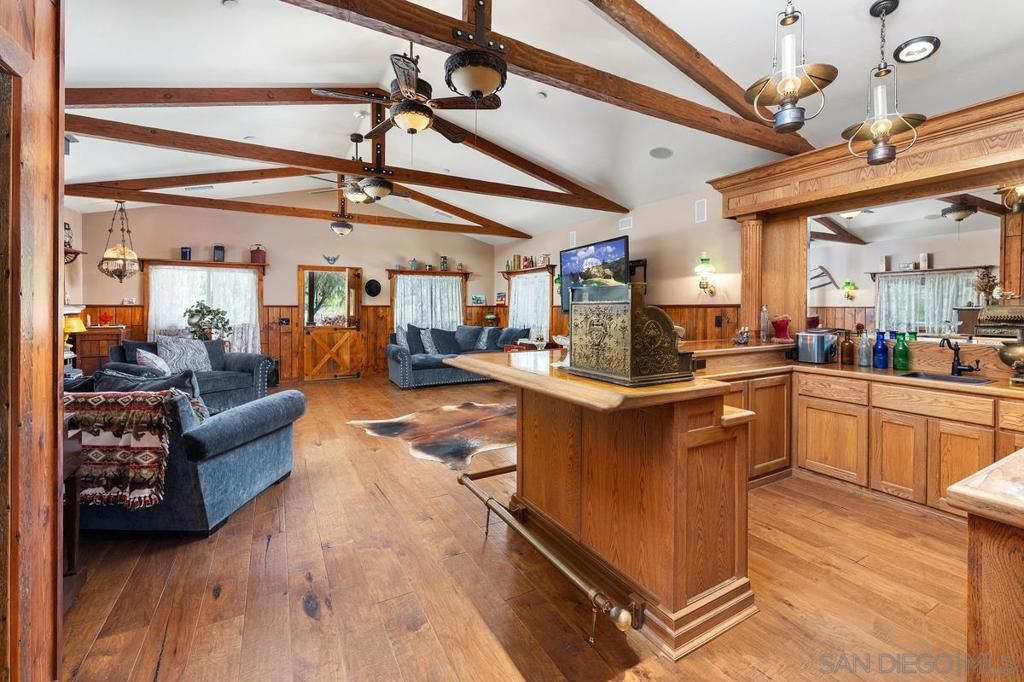Image 17 of property listing at 23895 Ladrido, Ramona, CA 92065