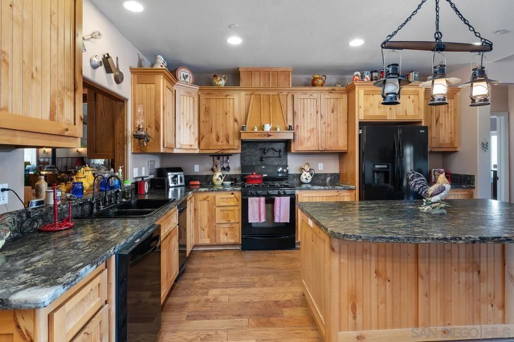 Image 24 of property listing at 23895 Ladrido, Ramona, CA 92065