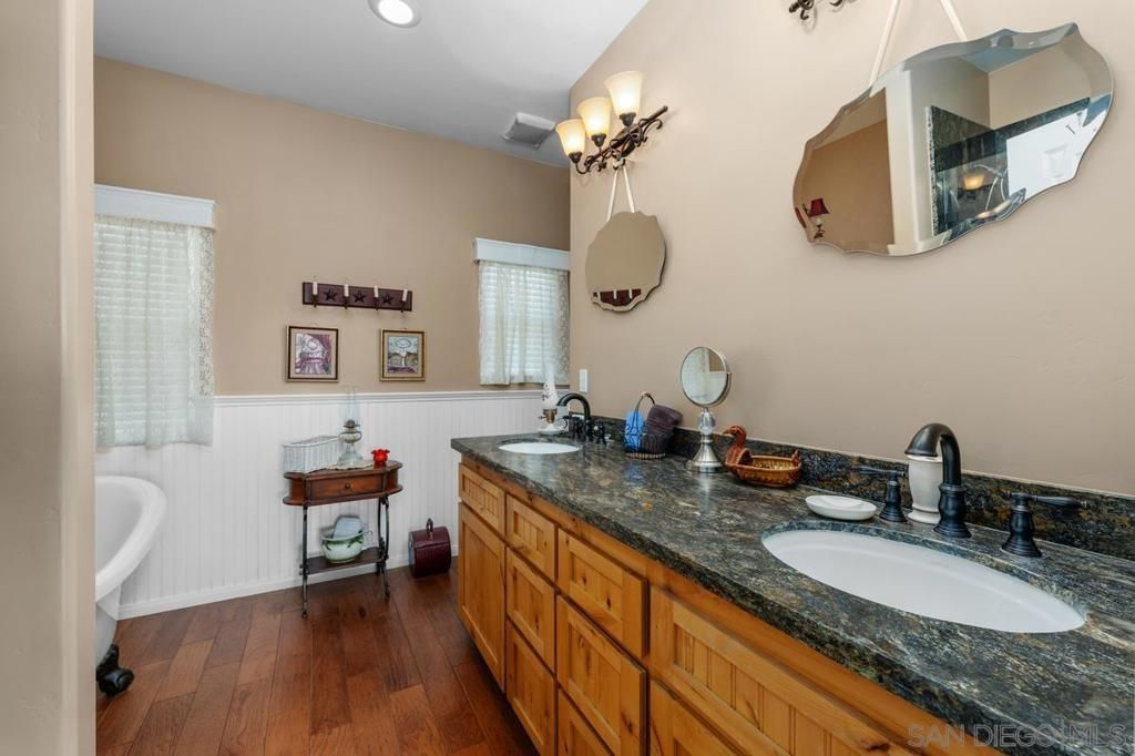 Image 32 of property listing at 23895 Ladrido, Ramona, CA 92065