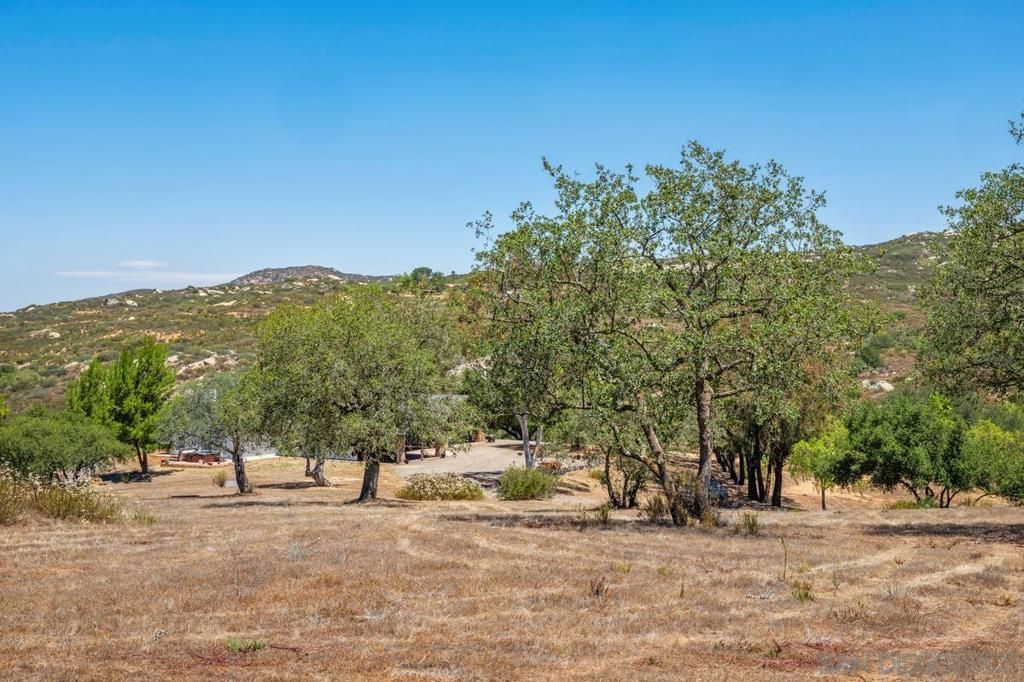 Image 44 of property listing at 23895 Ladrido, Ramona, CA 92065