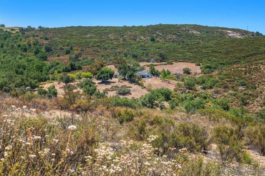 Image 56 of property listing at 23895 Ladrido, Ramona, CA 92065