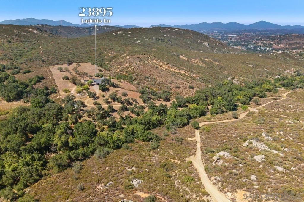 Image 69 of property listing at 23895 Ladrido, Ramona, CA 92065