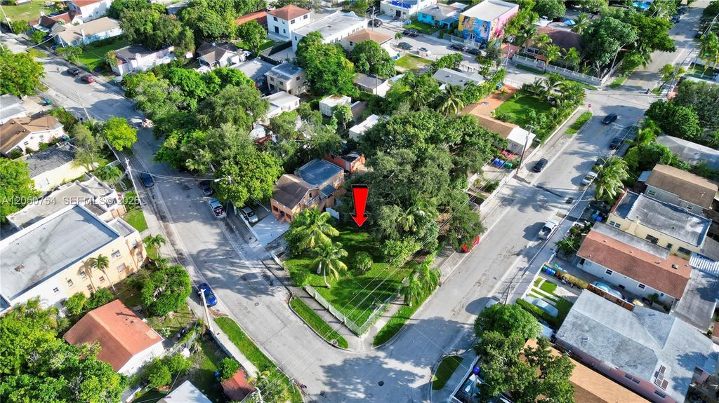 280 NW 33rd Street, Miami, FL 33127