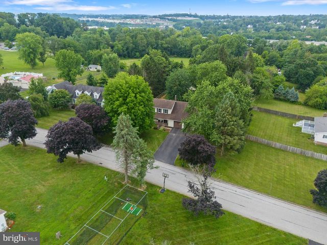 656 JULI DR, New Freedom, PA 17349