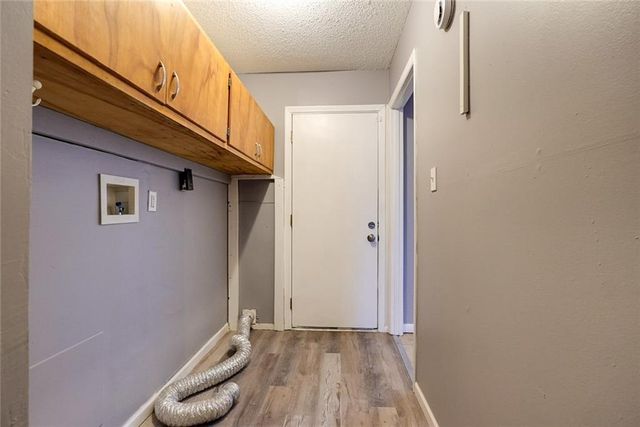 1824 N Vista Drive, Independence, MO 64058