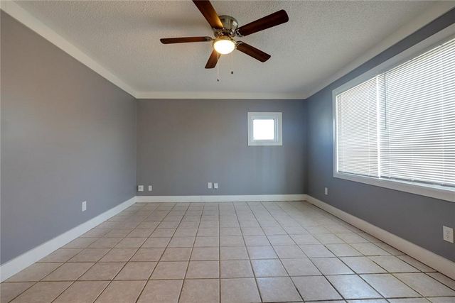 1824 N Vista Drive, Independence, MO 64058