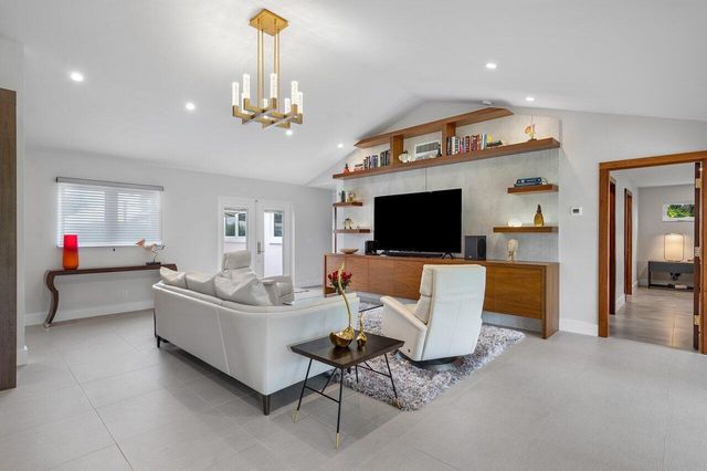 4582 Sanderling Circle W, Boynton Beach, FL 33436
