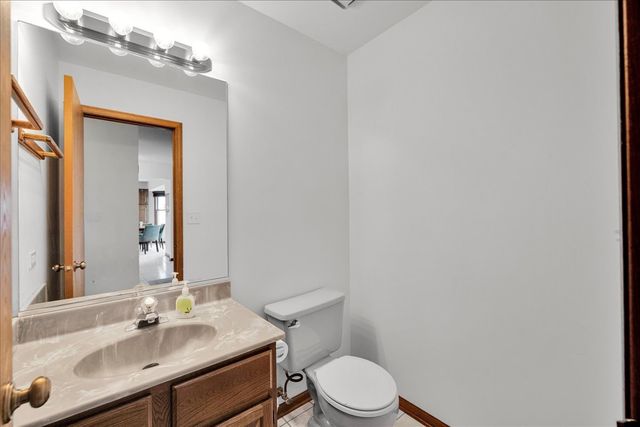 228 Whitetail Crossing, Oswego, IL 60543