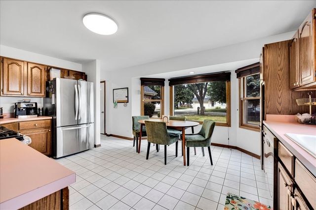 228 Whitetail Crossing, Oswego, IL 60543