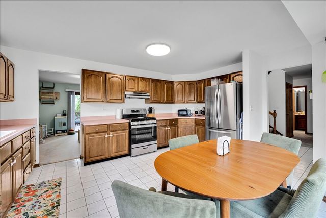 228 Whitetail Crossing, Oswego, IL 60543