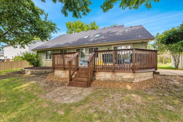 228 Whitetail Crossing, Oswego, IL 60543