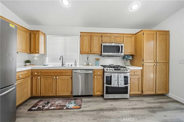 6631 Sasparilla Dr, Simi Valley, CA 93063