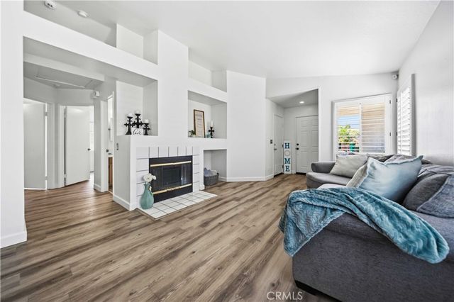 6631 Sasparilla Dr, Simi Valley, CA 93063
