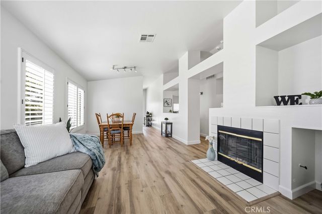 6631 Sasparilla Dr, Simi Valley, CA 93063