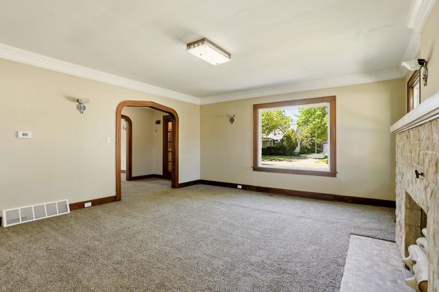 801 S Madison Avenue, Bay City, MI 48706