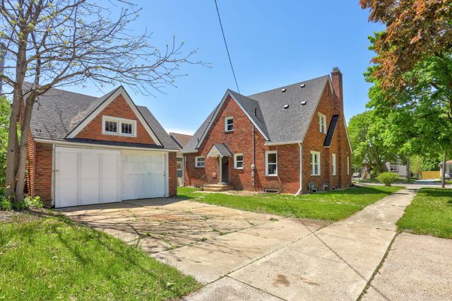 801 S Madison Avenue, Bay City, MI 48706