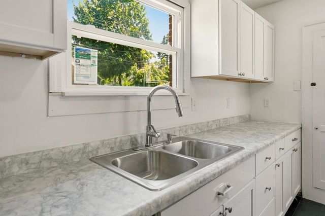 801 S Madison Avenue, Bay City, MI 48706
