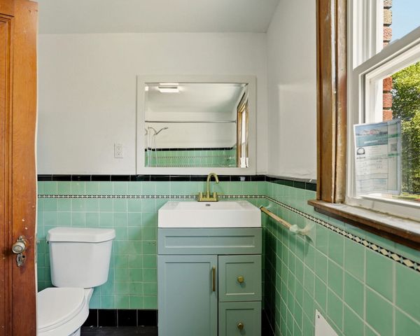 801 S Madison Avenue, Bay City, MI 48706
