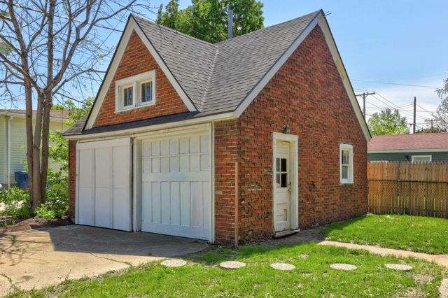 801 S Madison Avenue, Bay City, MI 48706