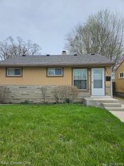 8257 Oak Street, Taylor, MI 48180