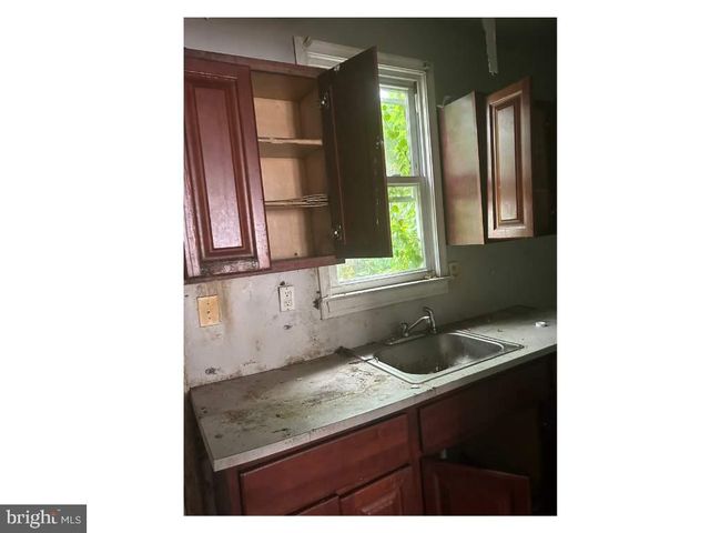 2518 W DAKOTA ST, Philadelphia, PA 19132