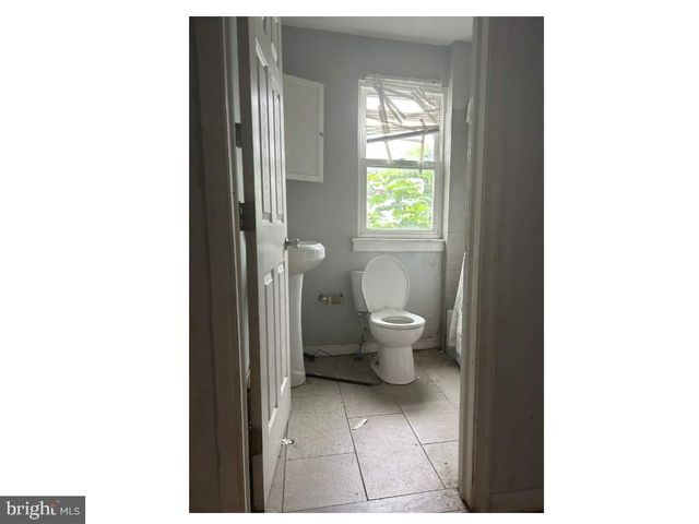 2518 W DAKOTA ST, Philadelphia, PA 19132