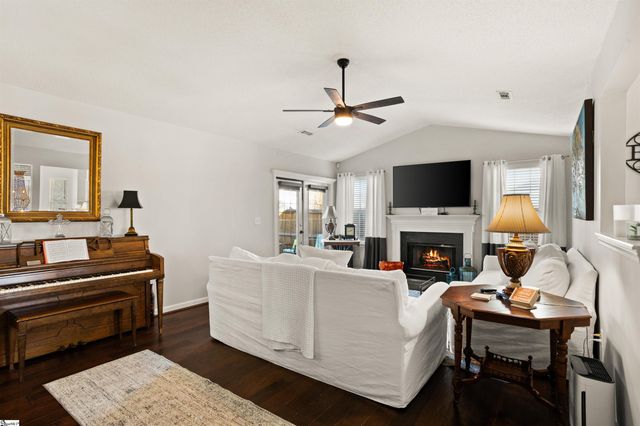 25 Woolridge Way, Greer, SC 29650