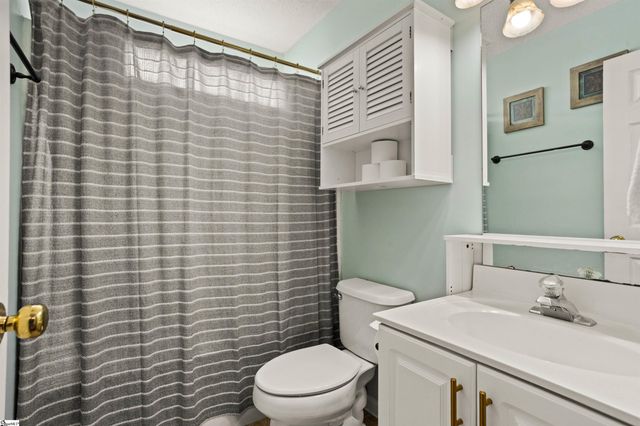 25 Woolridge Way, Greer, SC 29650